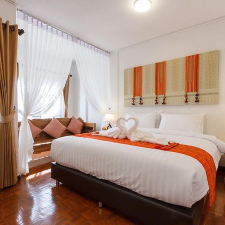 Baan Singharaj Hotell Chiang Mai Exteriör bild