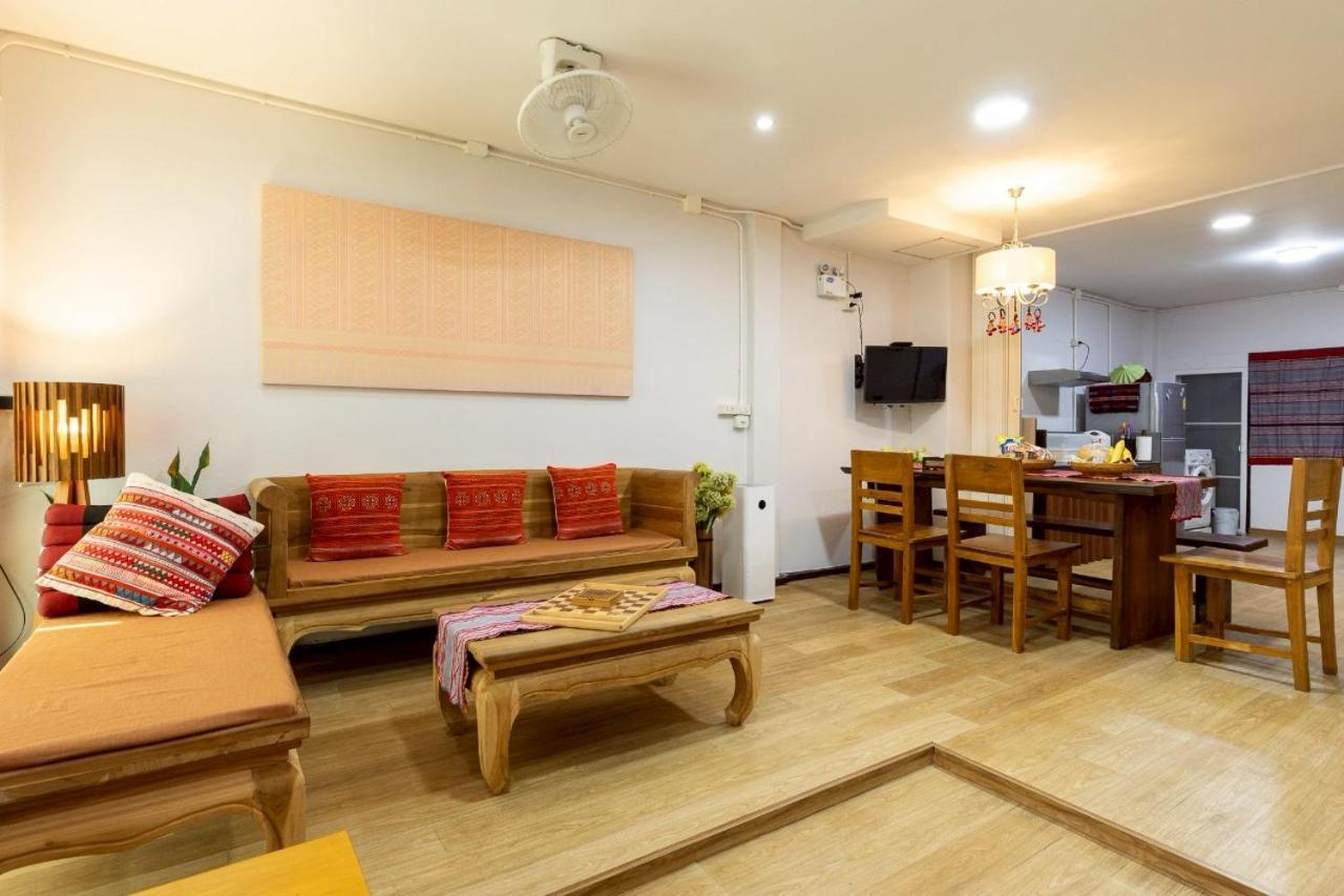 Baan Singharaj Hotell Chiang Mai Exteriör bild