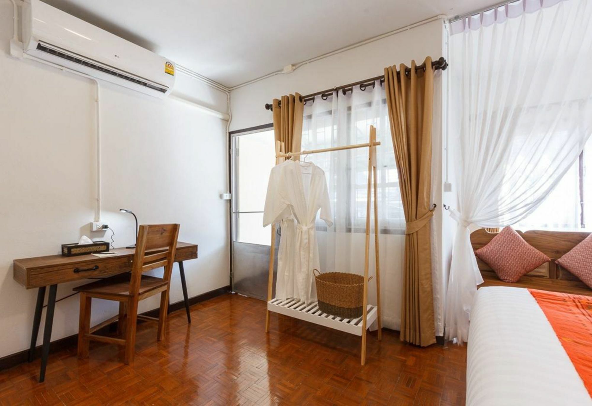 Baan Singharaj Hotell Chiang Mai Exteriör bild