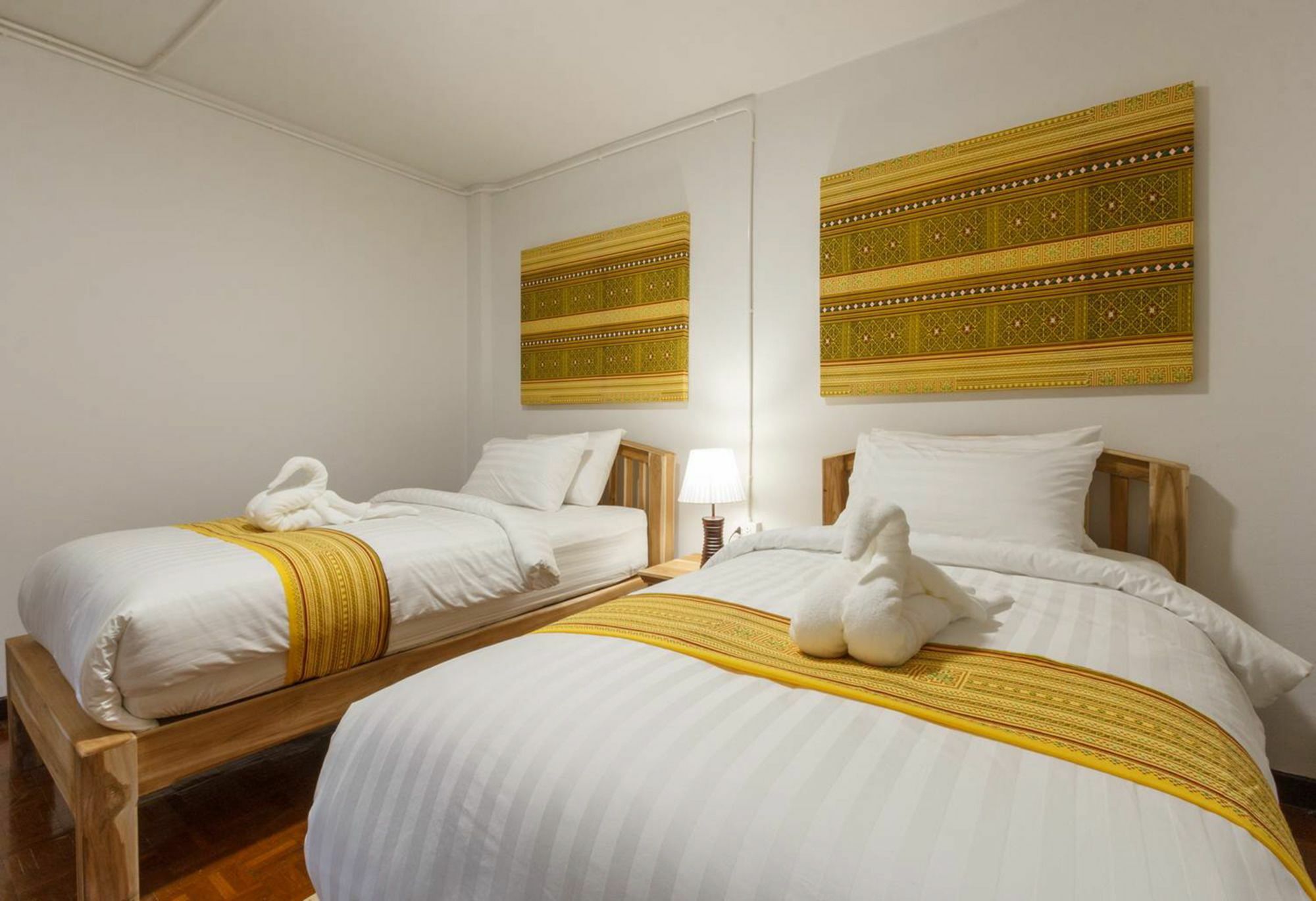 Baan Singharaj Hotell Chiang Mai Exteriör bild